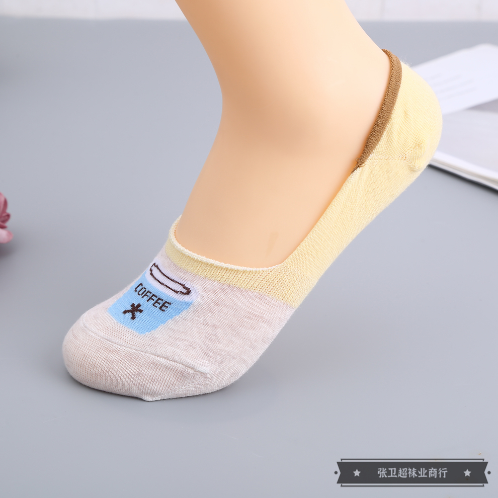 Summer thin invisible shallow socks that don't fall off, with colorful and fashionable Ins-style socks and anti-slip boat socks Application Scenario