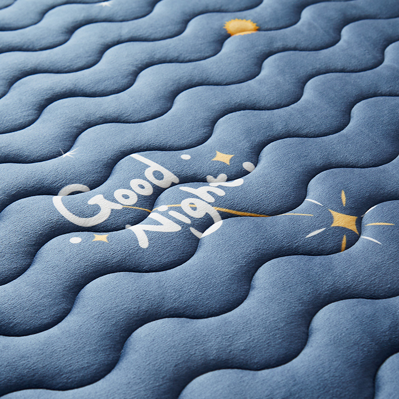 Three-dimensional quilted crystal velvet milk velvet mattress thickened autumn and winter warm student mattress Magical dream Application Scenario