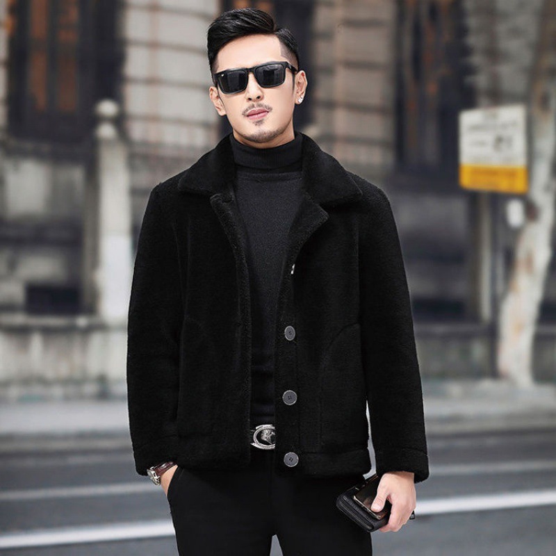 2020 Haining Autumn and Winter faux leather jackets for men, new styles of granular cashmere, lambskin, sheepskin cut fleece jackets and lapel cotton-padded jackets