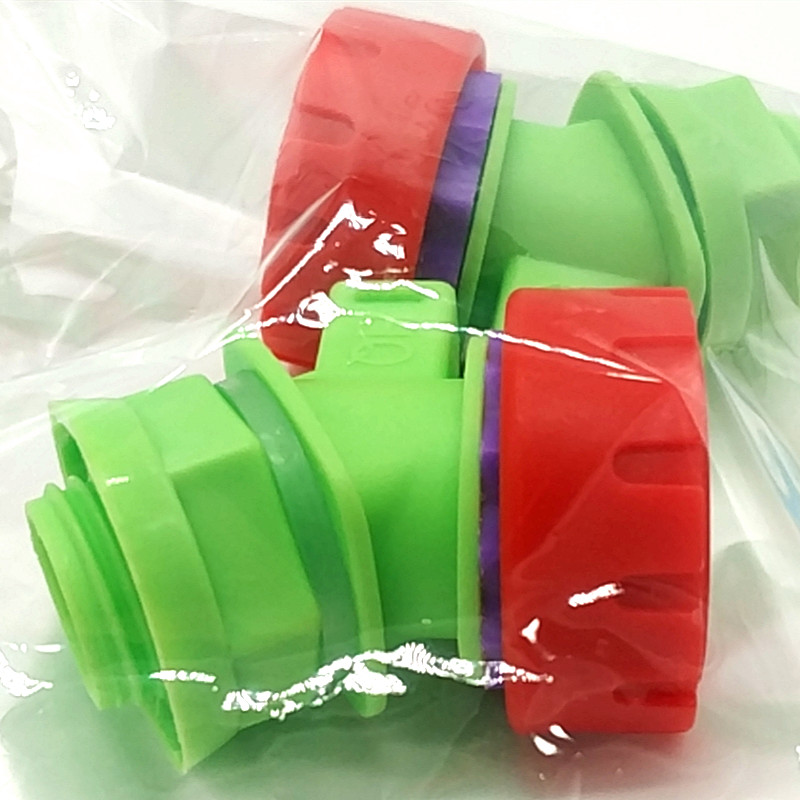 Sunshine Department Store bagged hanging card plastic faucets with two rotating faucets Application Scenario