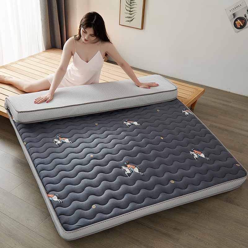Three-dimensional quilted crystal velvet milk velvet mattress thickened autumn and winter warm student mattress Application Scenario