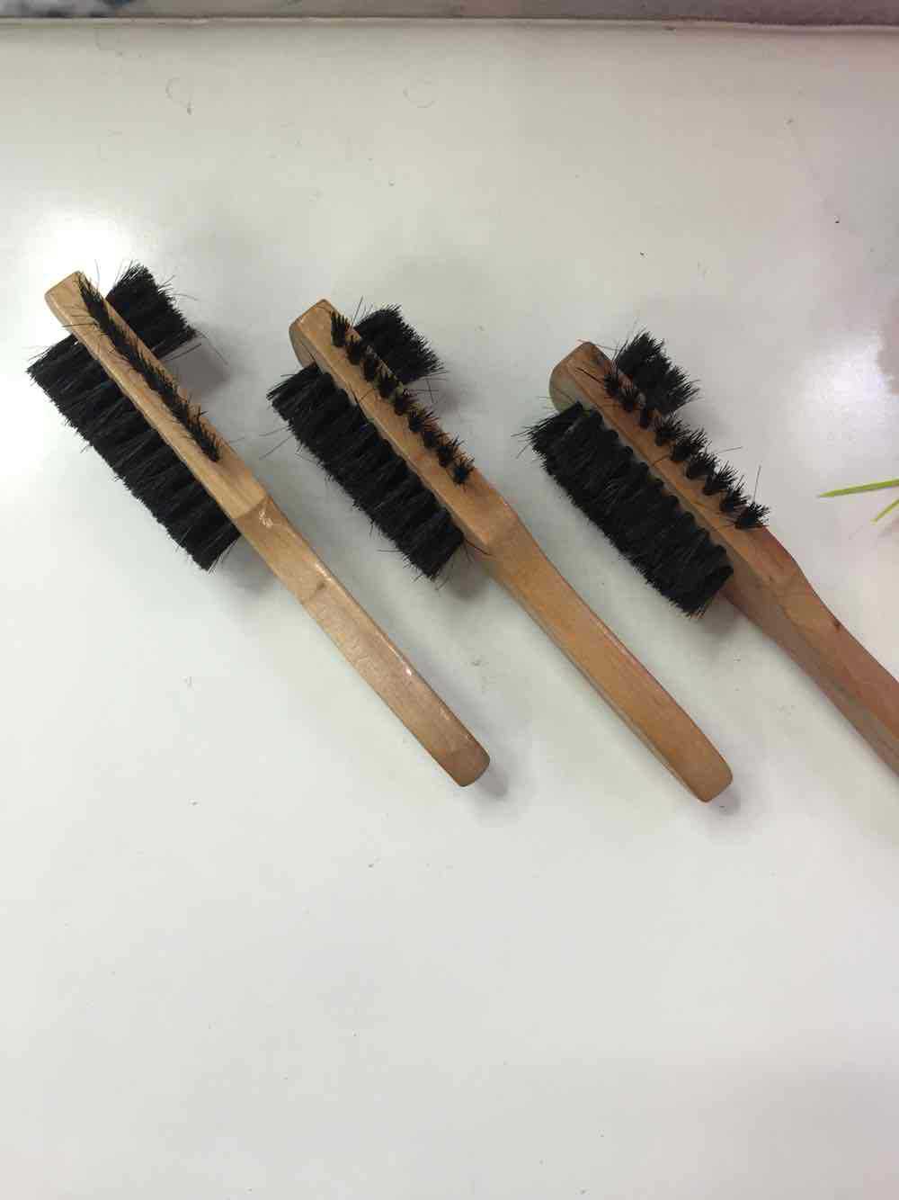 High-quality household three-sided shoe brush, natural wooden long-handled shoe brush, shoe care brush, wholesale at Xu Shengyou Department Store