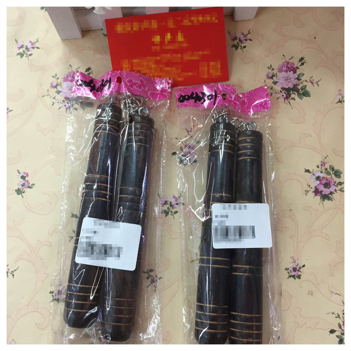 Factory direct sales: 2-yuan children's martial arts toys, nunchucks, peach wood toys. Wholesale at Xu Shengyou Department Store in Yiwu Item Picture