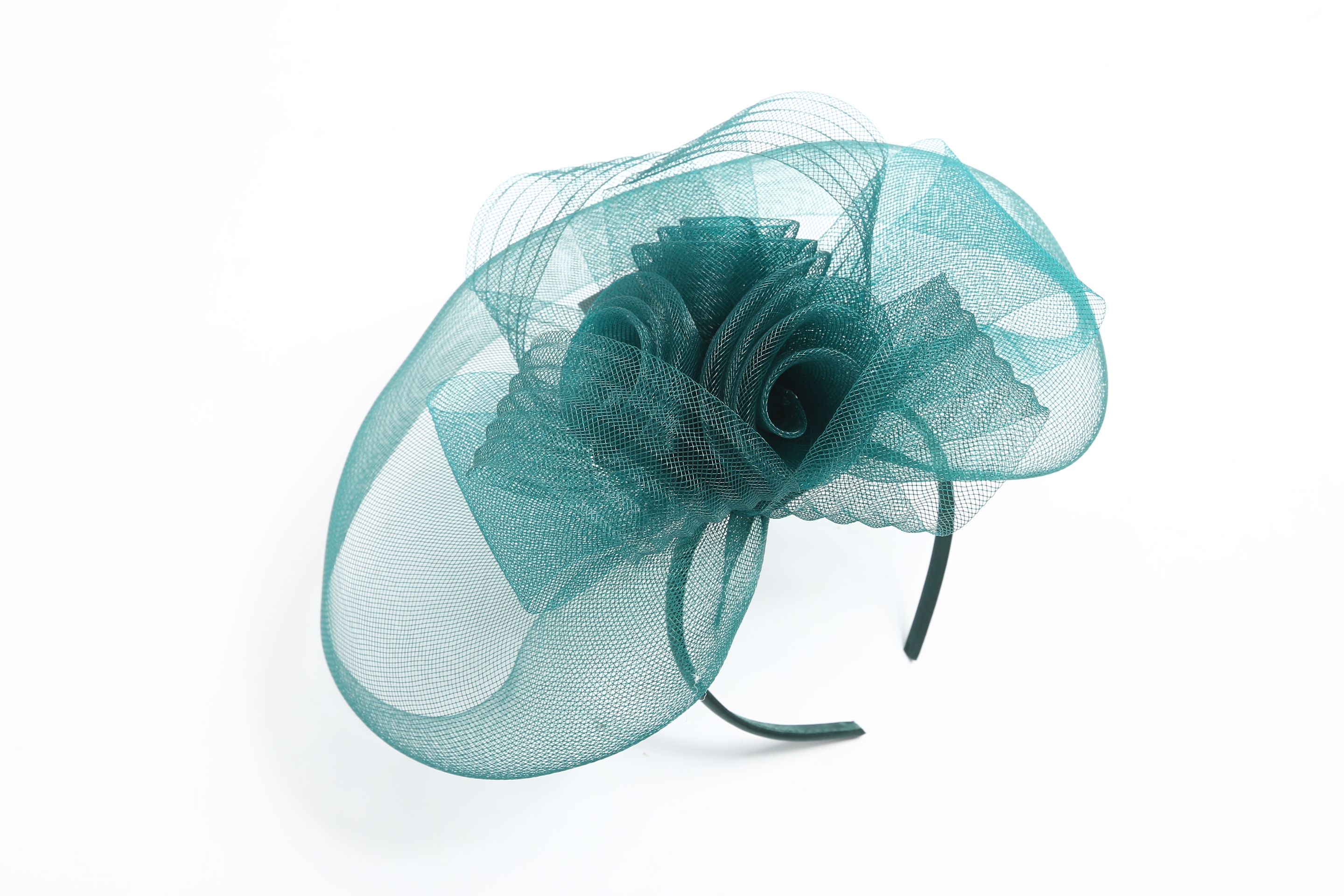 The bride's headwear covers her face. At the annual meeting, there is a tulle hairstyle, an elegant retro hat, a top hat from a socialet, a cheongsam, and a headwear show details Picture