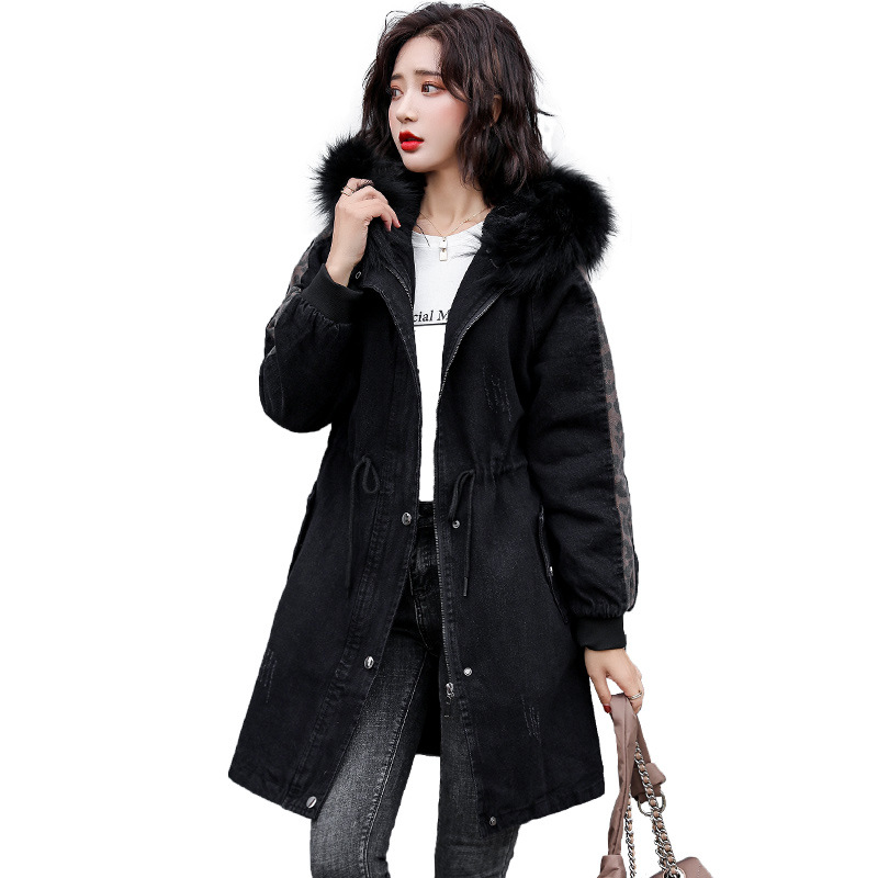 The 2020 winter new women's clothing fleece warm denim short jacket with fox fur collar and detachable Item Picture