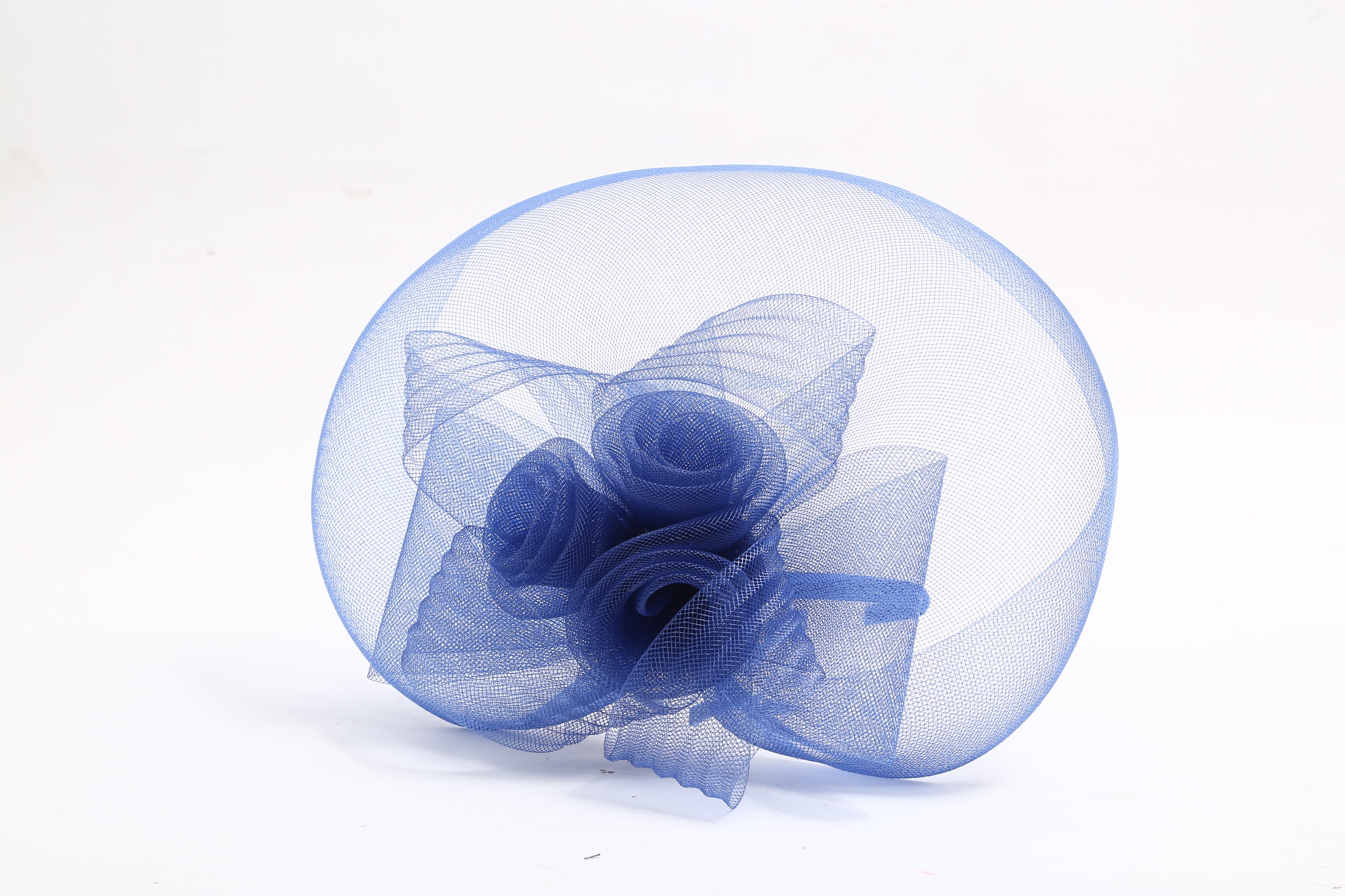 The bride's headwear covers her face. At the annual meeting, there is a tulle hairstyle, an elegant retro hat, a top hat from a socialet, a cheongsam, and a headwear show Specification image