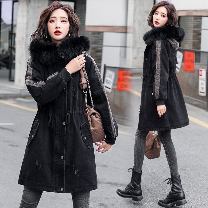 The 2020 winter new women's clothing fleece warm denim short jacket with fox fur collar and detachable Specification image