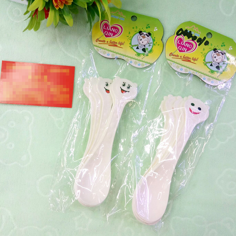 Direct sales from the manufacturer of Western-style fashionable, cute and creative cartoon bear multi-functional plastic rice serving spoons and rice leaf spoons Item Picture