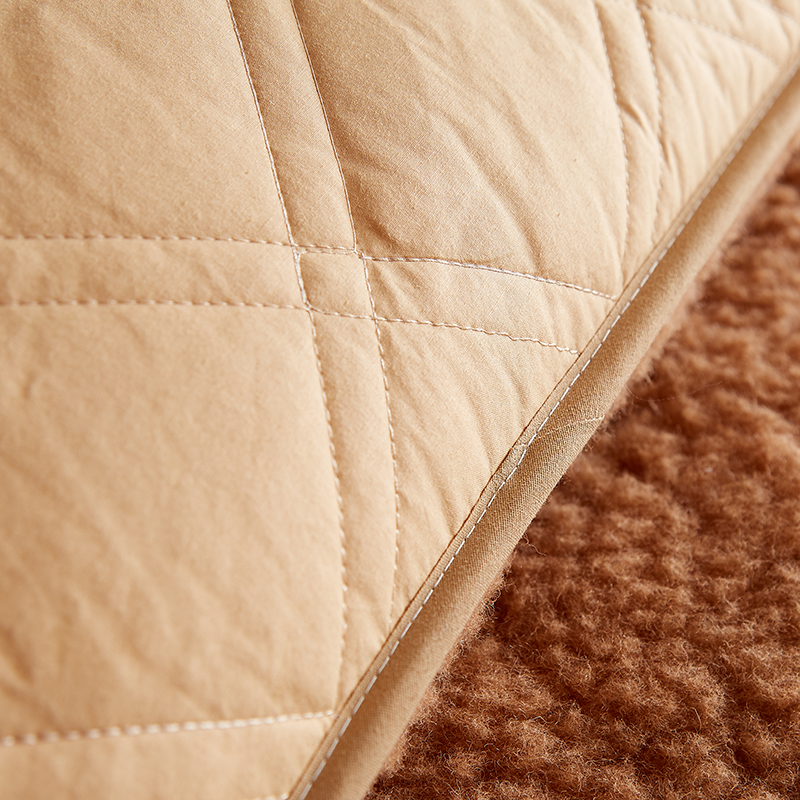 New 100% Australian wool soft mattress, camel-colored tatami mattress Item Picture