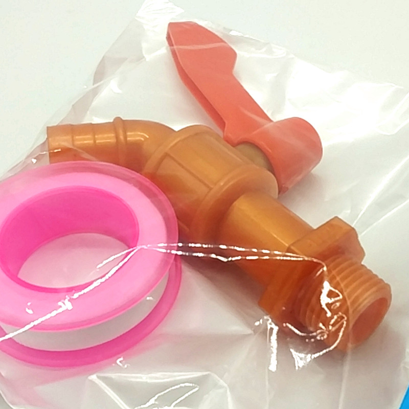 Sunshine Department Store hanging card plastic faucet + waterproof raw tape Application Scenario