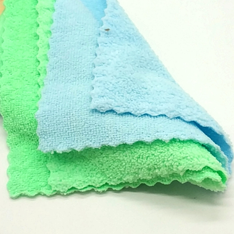 Sunshine Department Store 30*30cm hanging card towel, colored microfiber cleaning cloth, absorbent and non-shedding dish towel Application Scenario