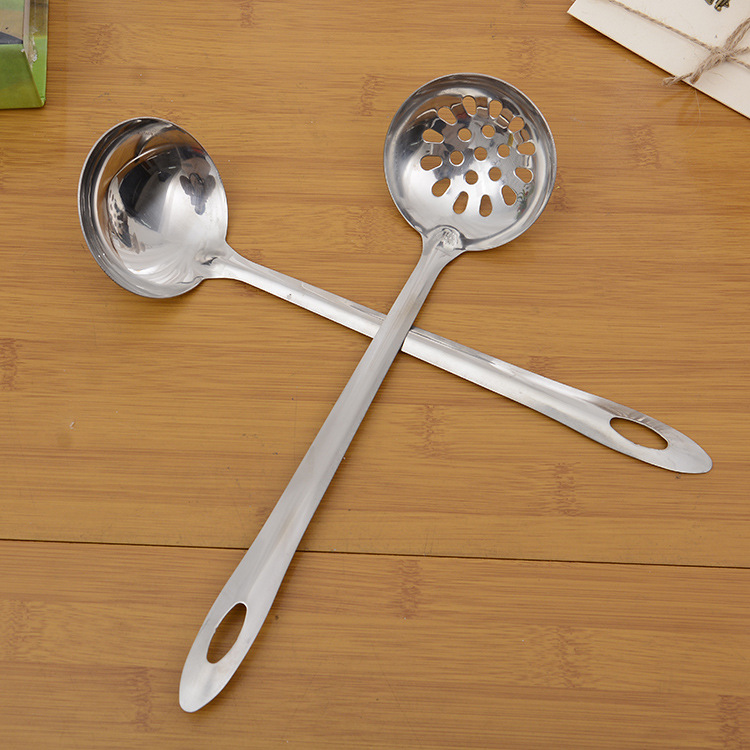 7cm stainless steel soup spoon for hot pot restaurant, household long-handled stainless steel soup spoon, strainer, hot pot soup spoon details Picture