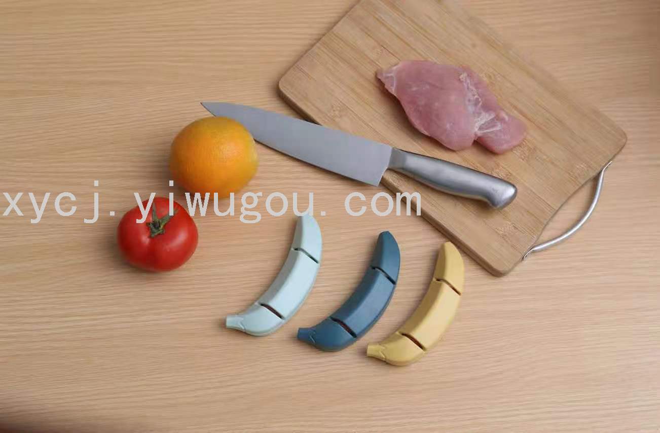 New creative knife sharpener in the shape of bananas Application Scenario