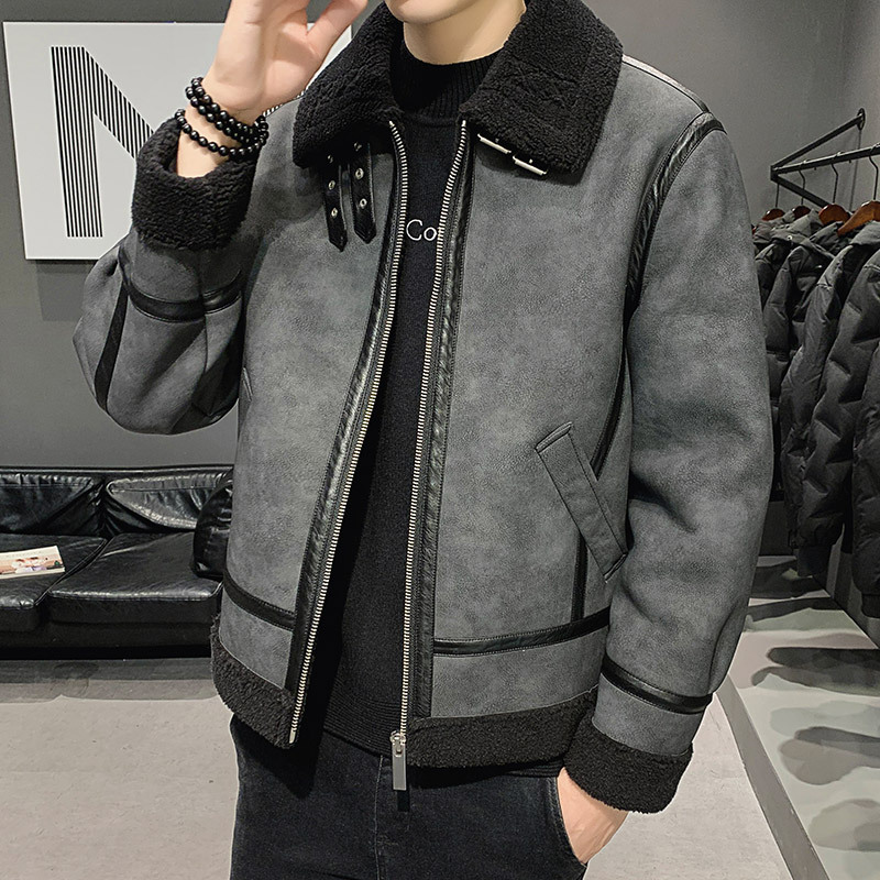 Autumn leather jacket for men, with a lapel collar, is trendy and cool. It is a fleece and thickened men's leather jacket details Picture