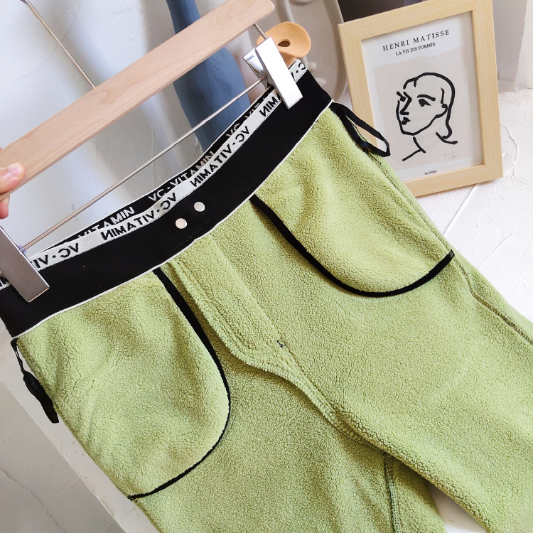 VC pants, extra-thick lamb fleece leggings, women's outerwear, large-sized women's pants, autumn and winter fleece and thickened thermal pants, women's mom pants details Picture