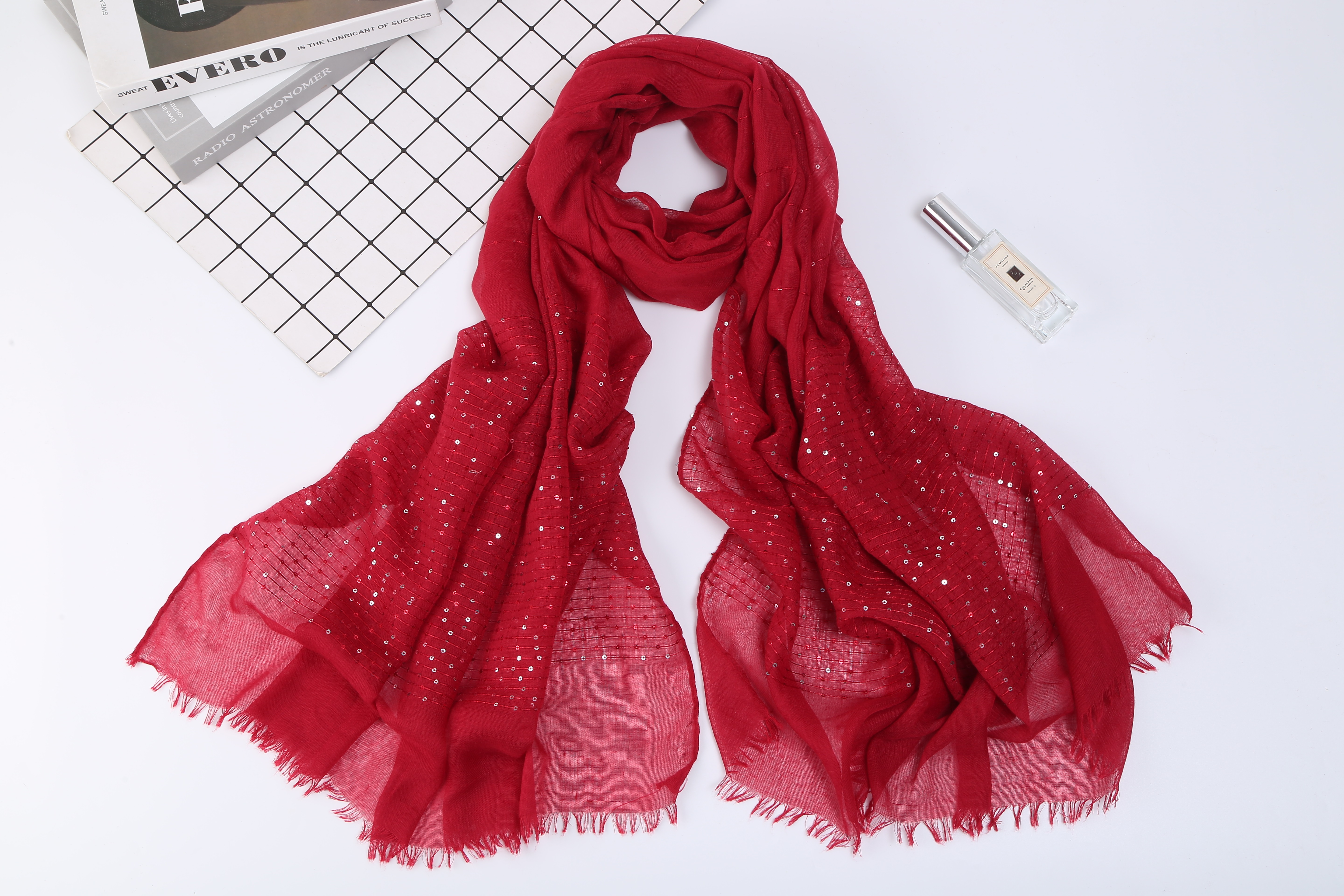Spring and Autumn 2021 new sequin yarn-dyed silk scarf scarf manufacturers direct spot Item Picture
