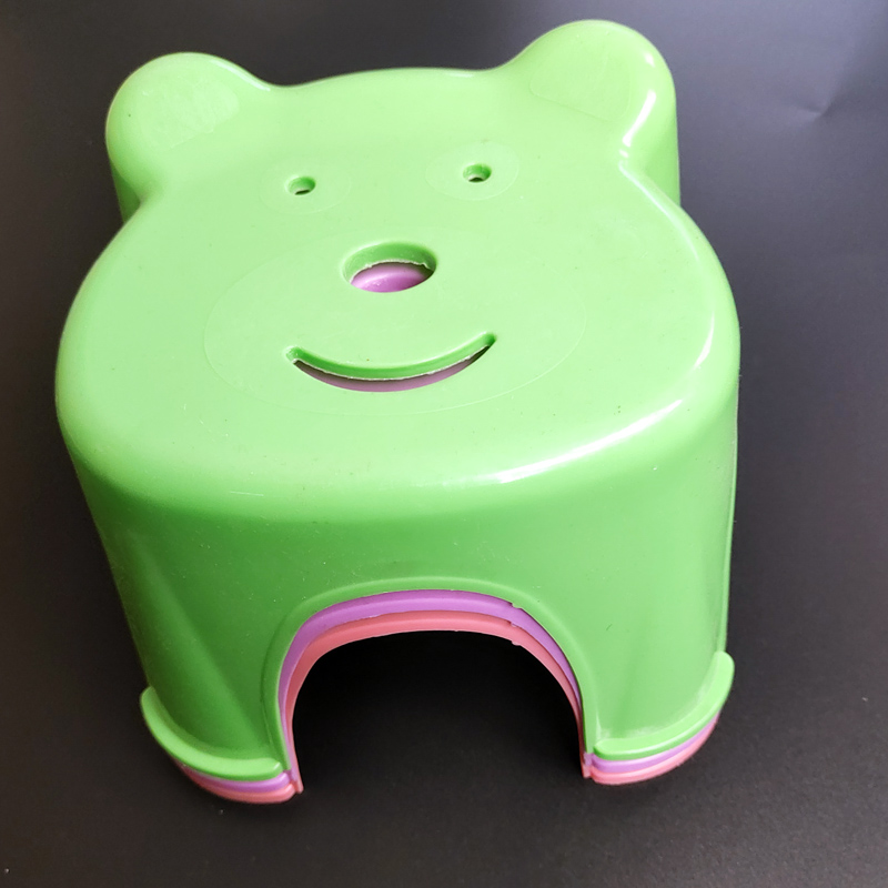 塑料桌椅实物图