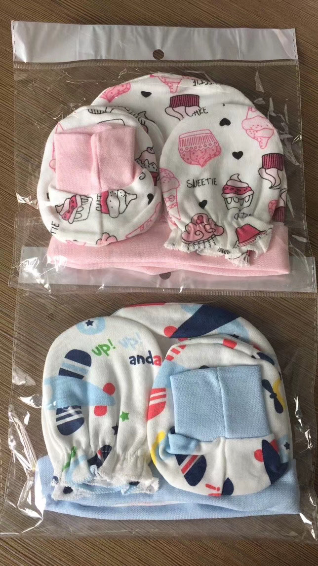 Baby hat and glove set Item Picture