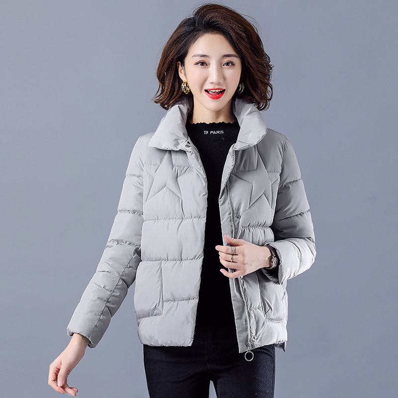 2020 Thickened large-sized warm stand-up collar Korean-style stylish and fashionable women's short loose down cotton jacket Specification image