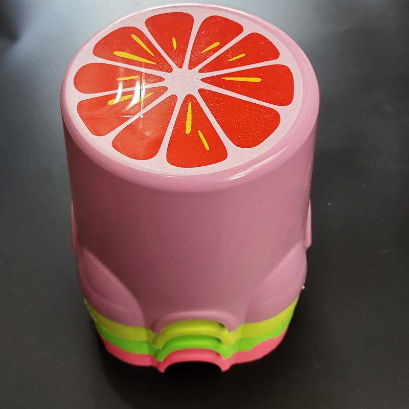 I2346 Fruit cylinder children's Stool, Stool, household stool, cartoon anti-slip foot rubber stool, 2 yuan store supply Application Scenario