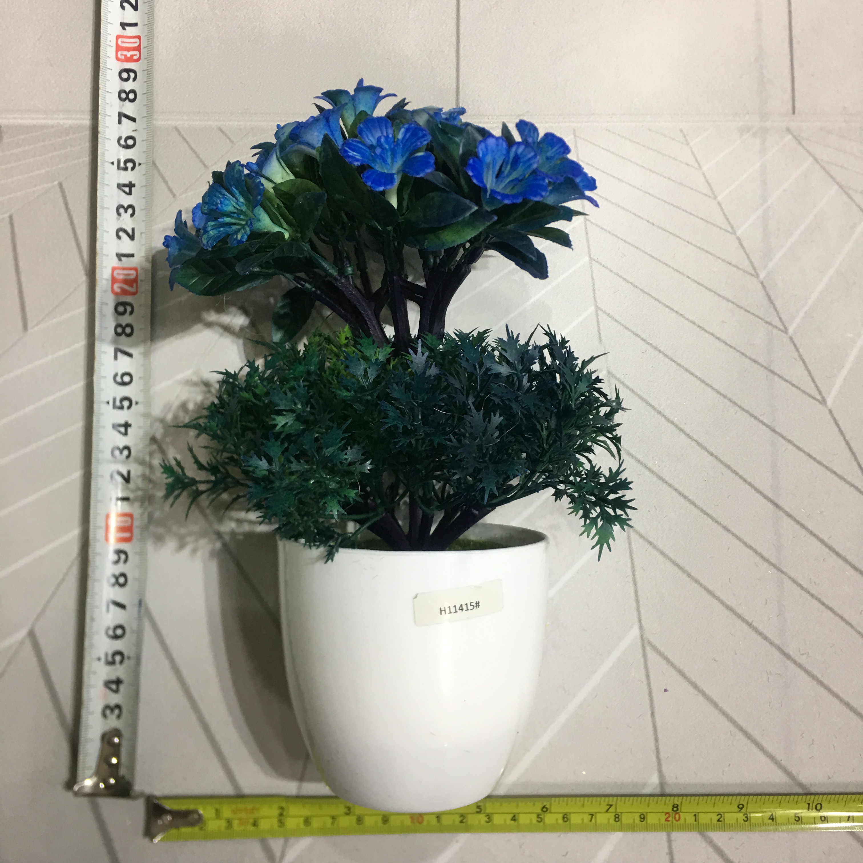 Mini artificial bonsai flowers, small potted plants, factory direct sales of artificial flower plants Application Scenario