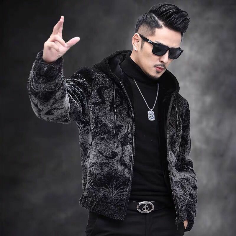 Sheared sheep fur one piece male leather coat Haining Wolf head fur coat hooded winter wool fur coat lamb hair