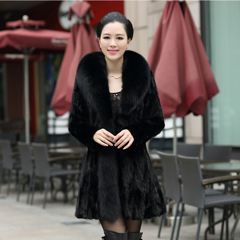 Haining mink fur Coat 2020 New Winter mid-length mixed mink women's mink coat, slim fox fur collar Application Scenario