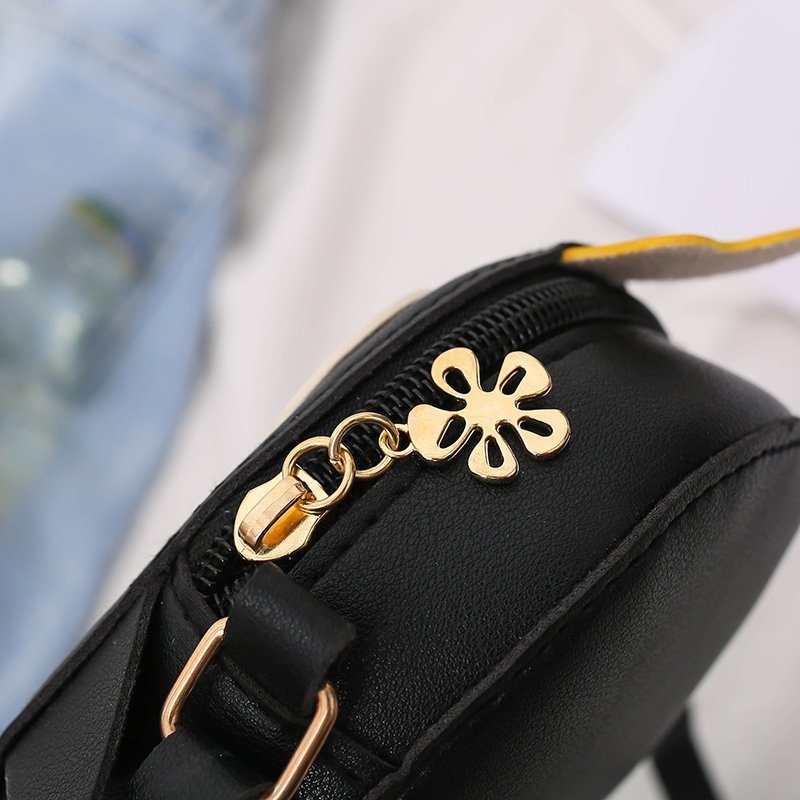 The 2021 summer new PU Penguin children's bag, a Korean-style 3D cartoon baby single-shoulder crossbody coin accessory bag, is trendy Specification image