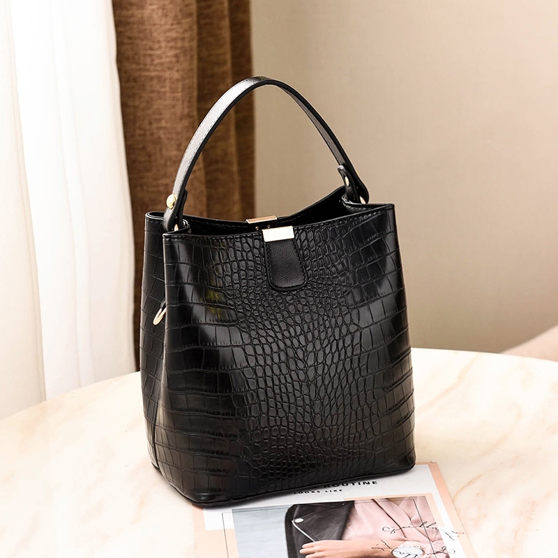 2021 new style simple and fashionable Korean board bucket women's bag, hand and shoulder bag, trendy and versatile, factory wholesale Specification image