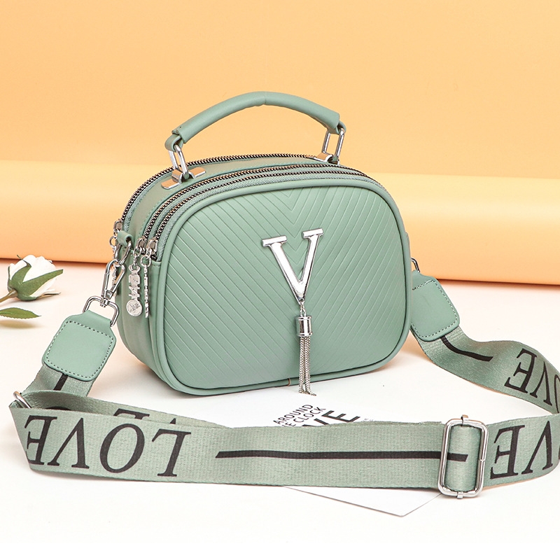 Women's bag 2021 New large-capacity business PU handbag, trendy and versatile, crossbody trendy single-shoulder bag for women details Picture