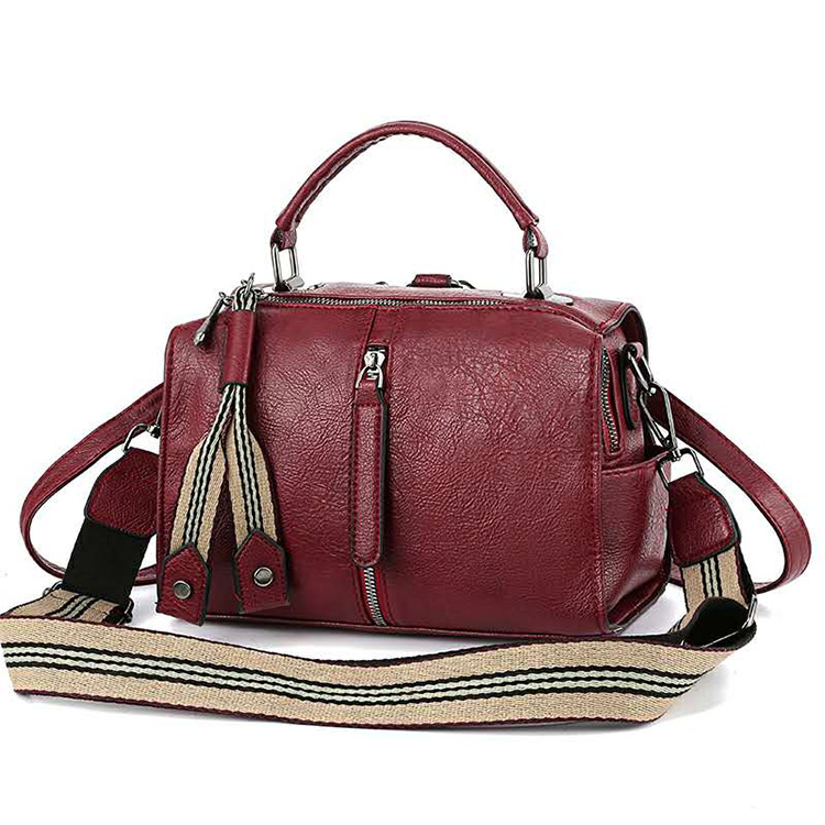 Yiding Bags' trendy Women's Bag 6971 new soft leather single-shoulder fashionable casual handbag crossbody bag Application Scenario