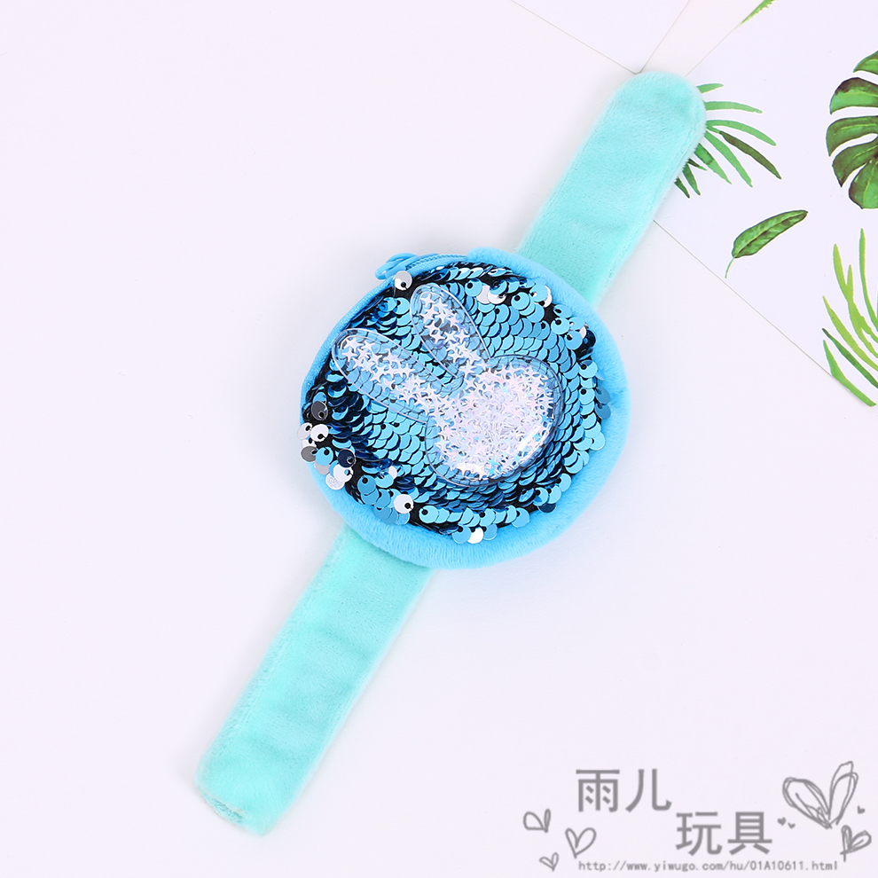 Cute cartoon rabbit pop pop ring coin purse, creative plush couple pop pop ring, girlish bracelet gift Application Scenario