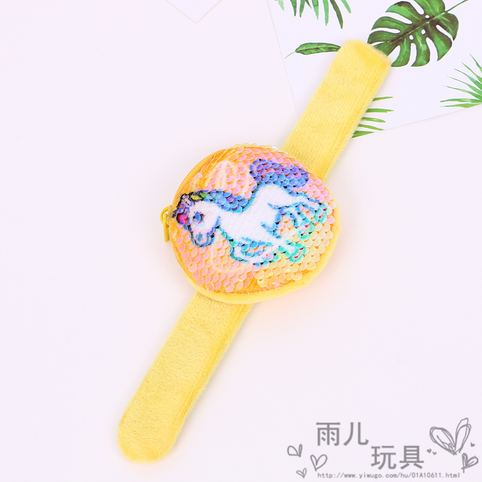 Factory direct sales of children's cartoon plush papa ring bracelet, coin purse, creative multi-color party decoration wrist strap details Picture