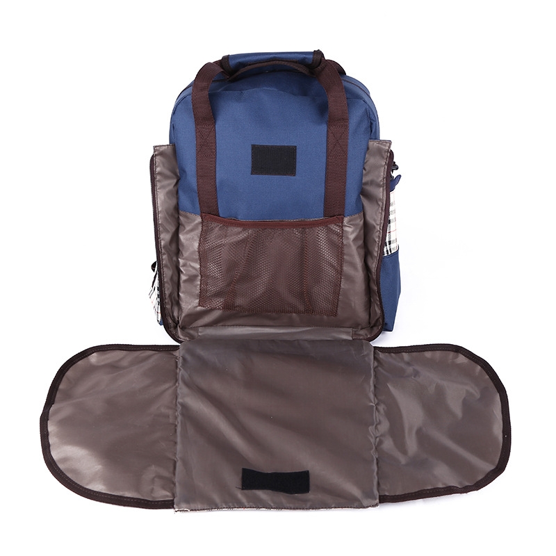 Multi-functional fashionable European and American style mommy bag, double-shoulder large-capacity backpack, mother and baby bag, one-piece consignment Application Scenario