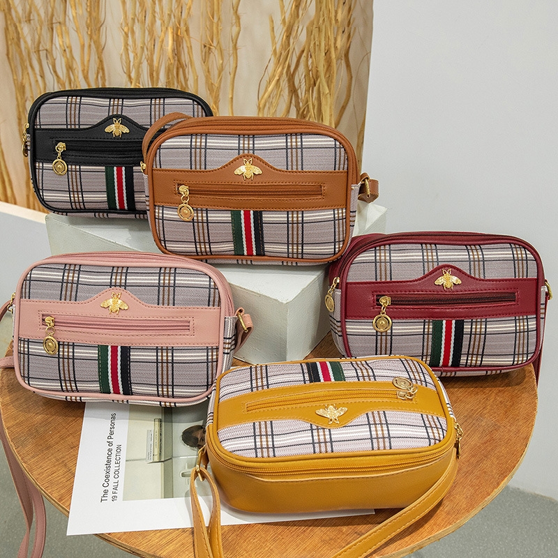 女包2021新款ladies hand bag 格纹撞色彩带蜜蜂相机包时尚手机包