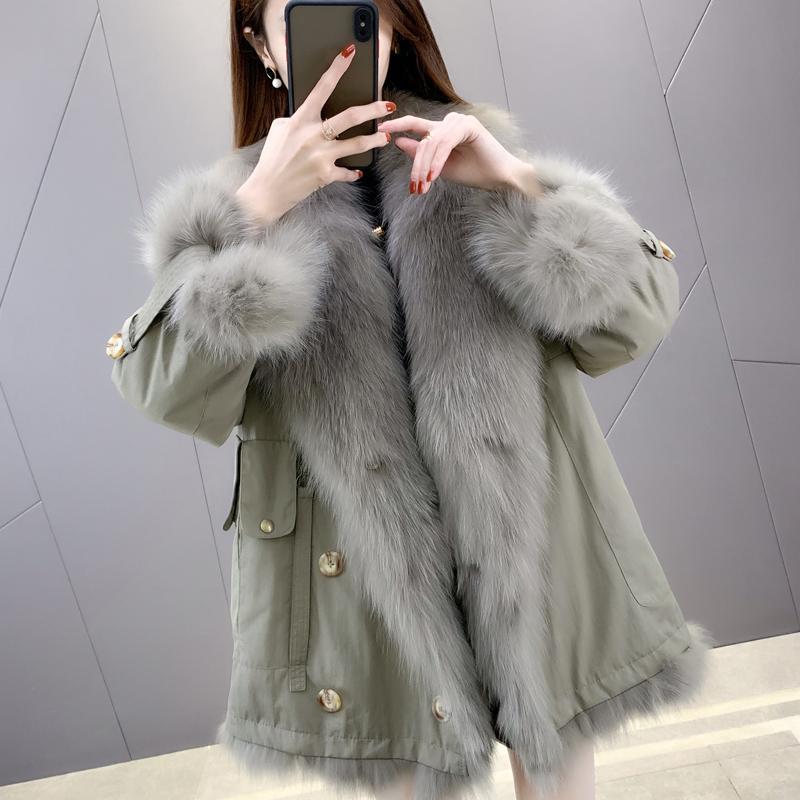 In 2020, the Haining fur imitation fox fur style can help women look slimmer and look younger. Wear a medium-length coat on both sides details Picture