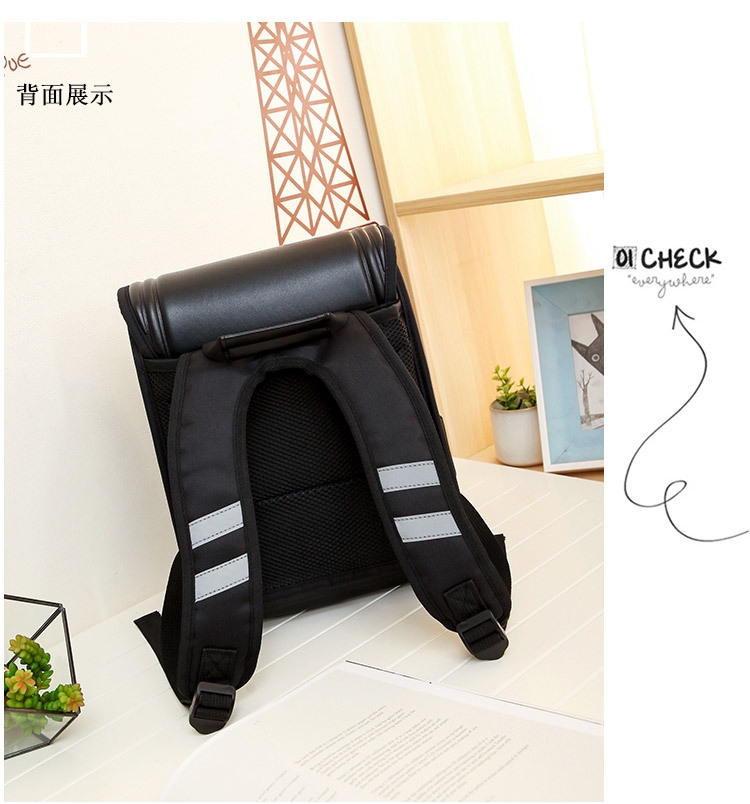 Cross-border Japanese primary school students' schoolbags, waterproof schoolbags, boys' and girls' children's backpack with reduced burden Application Scenario