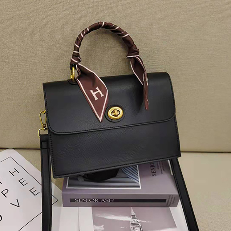 B26-885 fashionable women's bag New cross-body bag soft leather portable small bag