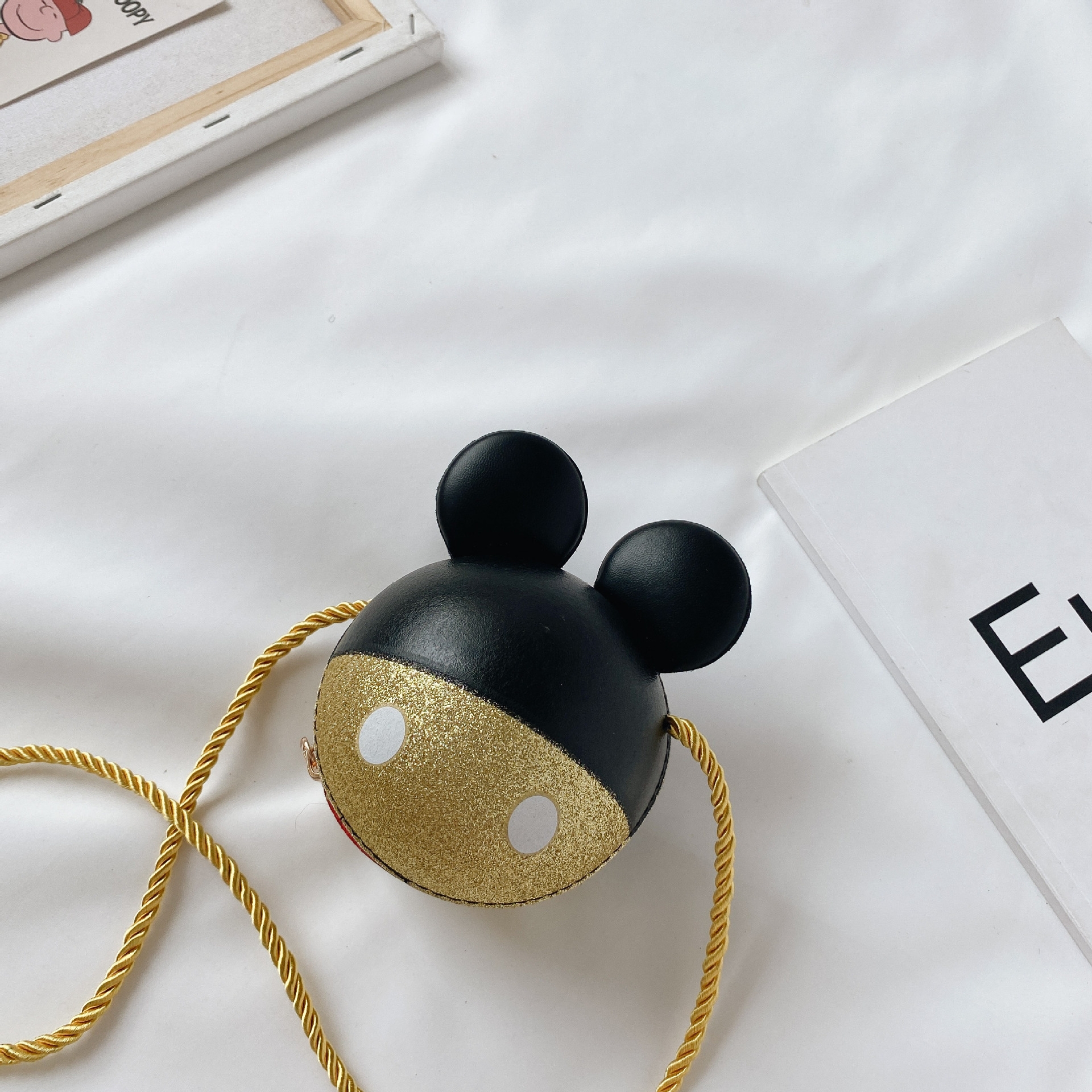 箱包白底实物图