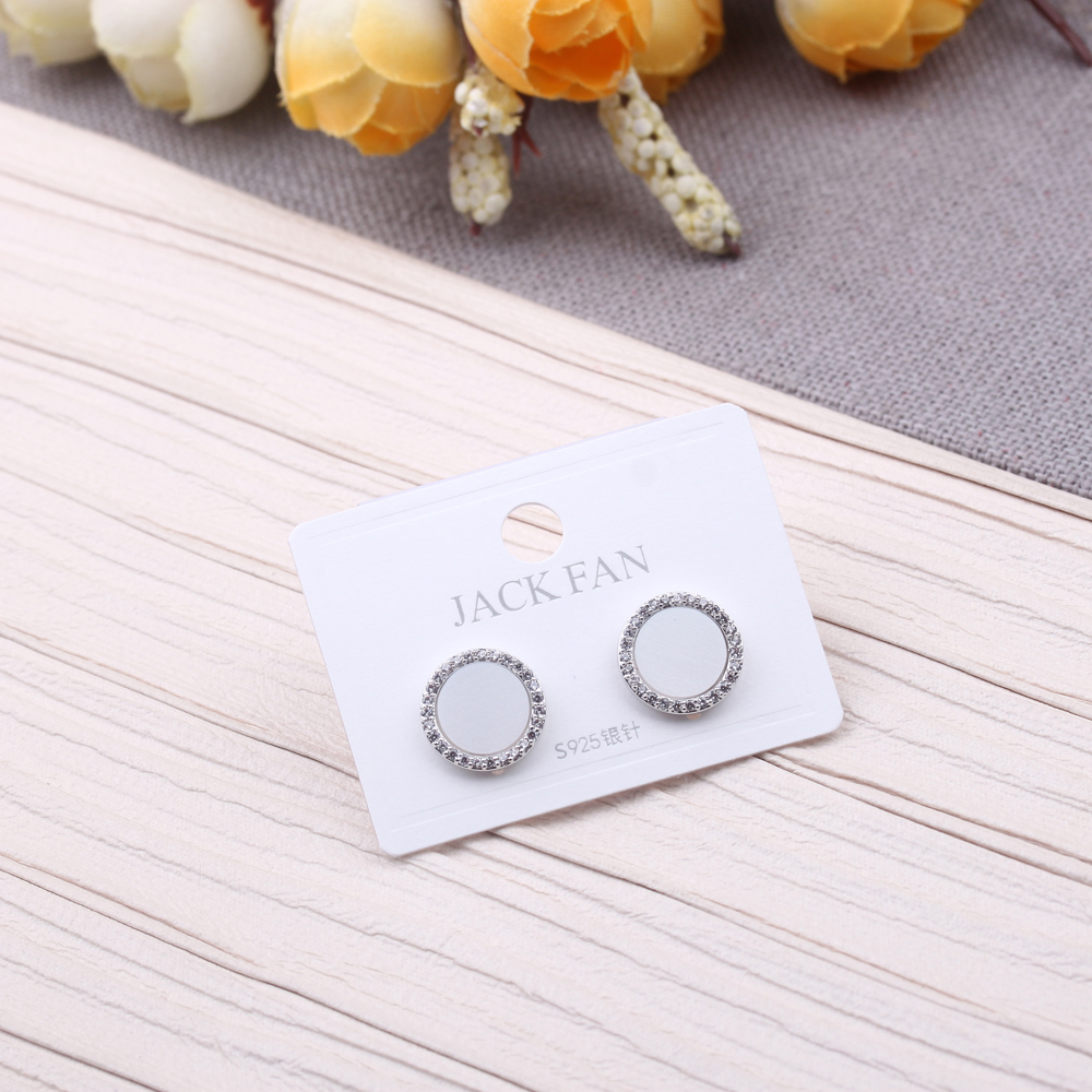 The 925 silver needle earrings from the street stall are versatile, personalized and fashionable. The stud earrings are stylish and elegant, and are popular Korean earrings details Picture