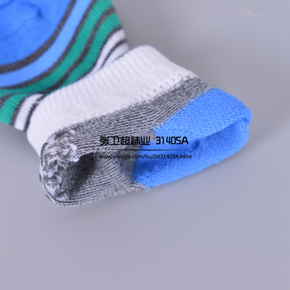 Colorful cartoon color children's boat socks made of cotton fabric, thin summer socks for boys and girls, breathable mesh, shallow-eye, anti-drop short socks for export Application Scenario