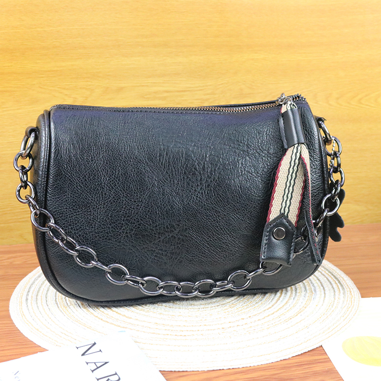 252 new soft leather chain armpit bag shoulder bag