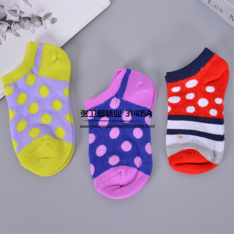 Colorful cartoon color children's boat socks made of cotton fabric, thin summer socks for boys and girls, breathable mesh, shallow-eye, anti-drop short socks for export Specification image