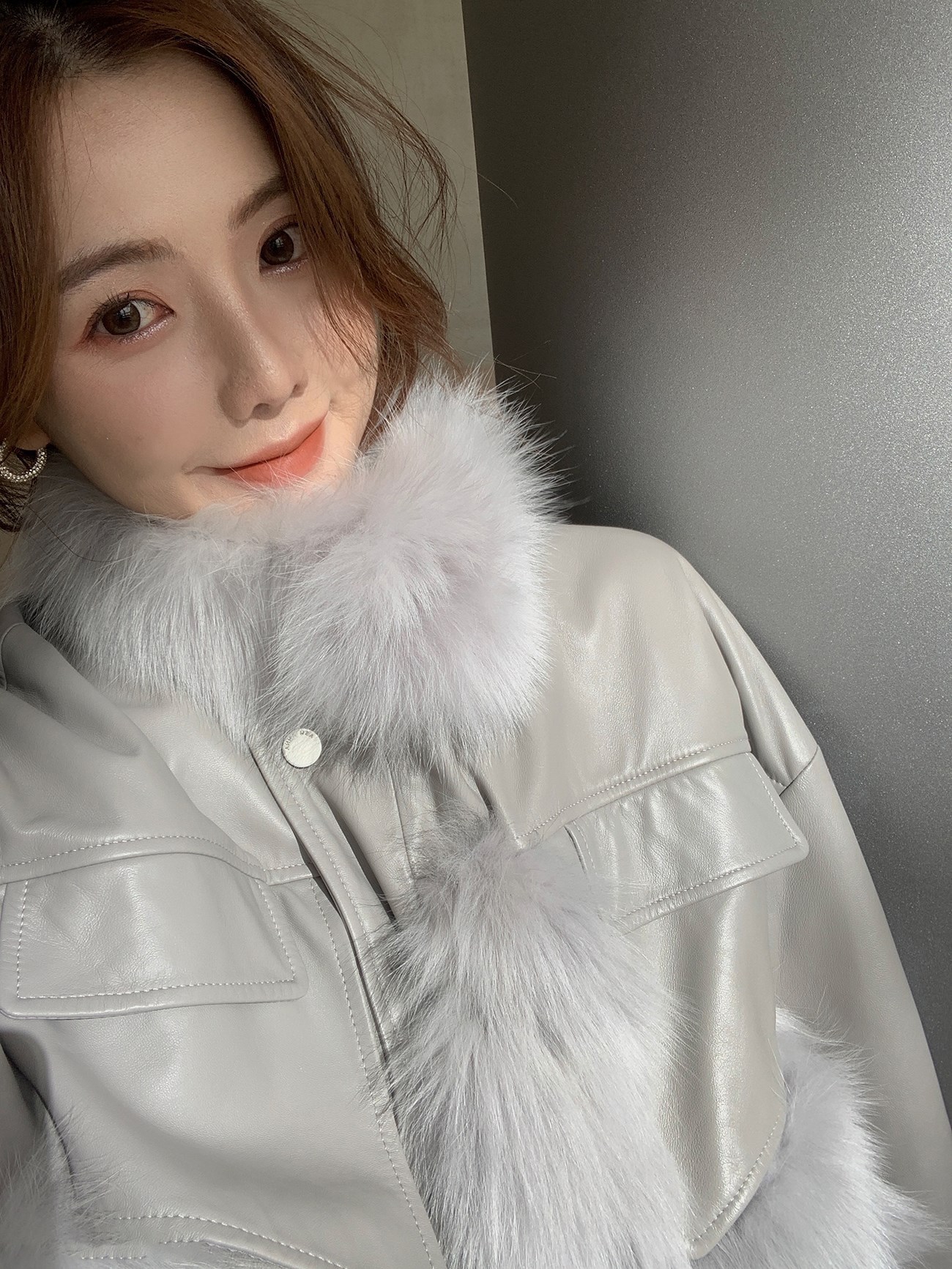 ASM ANNA Little Wild Horse ~ Fashionable Short fox-like fur coat 2020 New style for young fur women Application Scenario