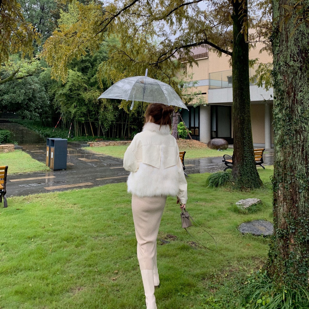 ASM ANNA Little Wild Horse ~ Fashionable Short fox-like fur coat 2020 New style for young fur women Item Picture