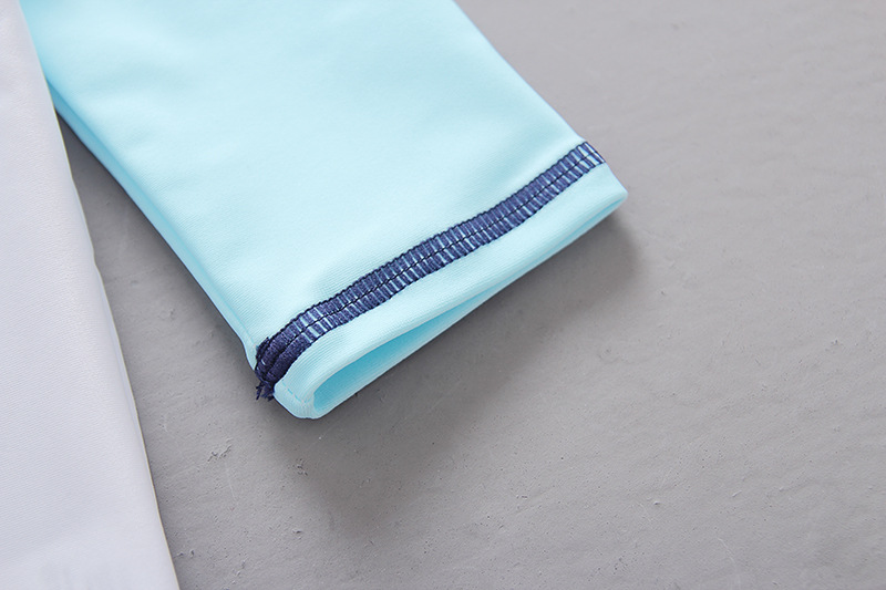 A three-piece set of Korean girl's Korean-style two-piece flat-angle quick-drying sports suit, sun protection and swimming swimsuit Application Scenario