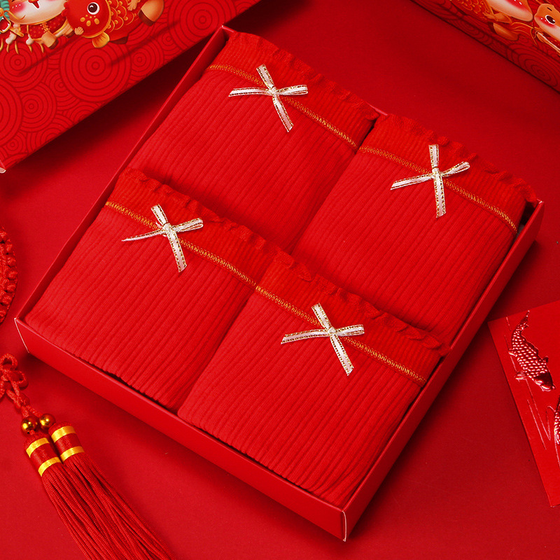 Four pairs of bright red women's underwear boxes for the Year of the Ox and the zodiac year, with pure cotton crotch antibacterial cartoon for good fortune