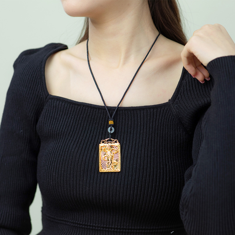 Xuping Jewelry's new product tag, customizable pendant, 24k color, fashionable and retro Guanyin pendant, sweater chain, necklace for women Application Scenario