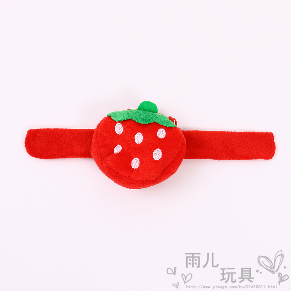 Cute cartoon fruit series plush coin purse, new children's papa ring doll wrist strap toy small wallet Application Scenario