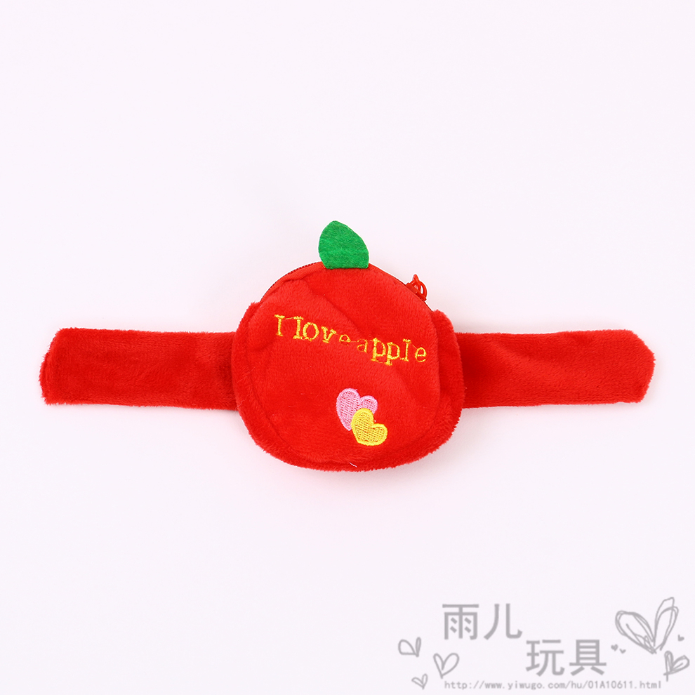 Fruit and vegetable cartoon plush coin purse, coin bag, student and children's toys, papa ring, creative bag, bracelet Application Scenario